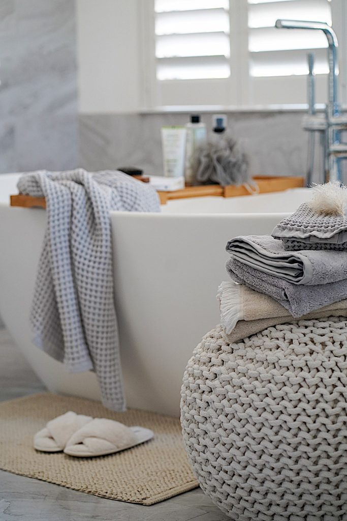 Modal Bath Towel Light Gray - Casaluna